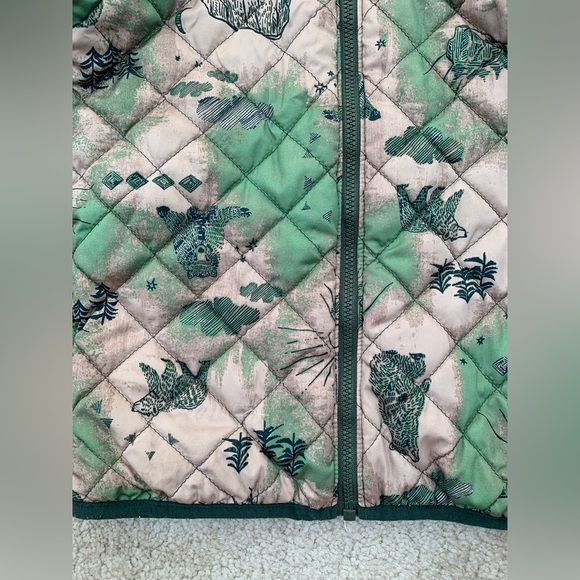 Patagonia Size 5T Bear and Forest Print Nano Puff Jacket - Picture 5 of 14